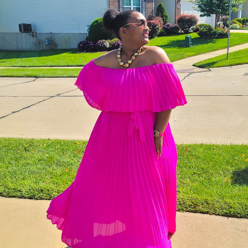 Meet the Queen Posher, Sharee